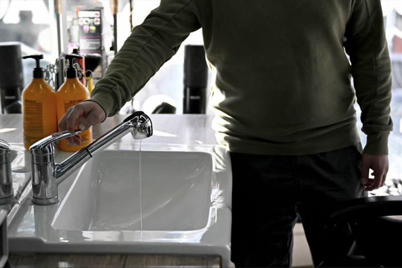 Ankara'da Su Kesintisi: Esnaf Gece Saatlerine Kadar Beklemek Zorunda Kalıyor